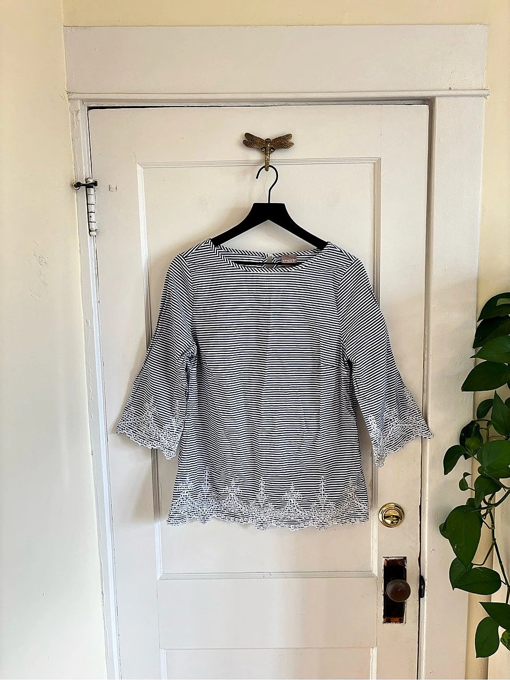 Chico's Embroidered Eyelet Scalloped Hem 3/4 Sleeve Navy & White Striped Tunic M